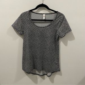 LULAROE Classic T Black & White Diamonds XXS